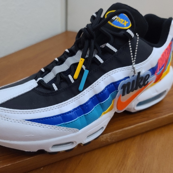 air max 95 windbreaker